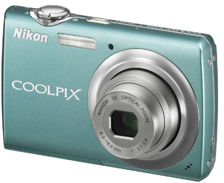 Nikon Coolpix S220 Digitalkamera (10 Megapixel, 3-Fach optischer Zoom, 7,6 cm (3 Zoll) Display) grün