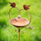 JUJOYBD Vogeltränke Stehend, Winterfest Vogelfutterspender mit Meisenknödelhalter, H 115 cm Metall Vogelfutterhaus für Wild-Vögel, Rostoptik Gartendeko