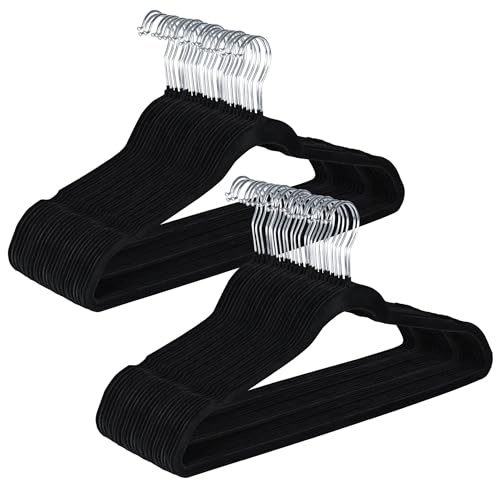 Pack de 50 Perchas de Ropa plástico Terciopelo Negro Antideslizante Cabezal Giratorio Finas para Camisetas Pantalones Camisas. Ahorra Espacio. Ranuras para Hombros.