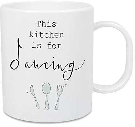 artboxONE Großer Kinderbecher This Kitchen is for Dancing Typo von jolue.Designs - Essen & Trinken