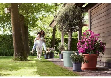 elho Algarve Cilindro Wheels 40cm - Large Plant Pot Outdoor - Planters - 100% Recycled Plastic - Ø 39.5 x H 33.1 cm - Green/Thyme Green