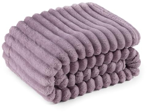 BEDSURE Kuscheldecke 150x200 Zimmer Deko - Tagesdecke, Violett | Geschenke für Frauen, Weich Sofadecke & Wolldecke, Warme Grobe Korddecke für Couch, Schlafzimmer & Wohnzimmer,Waschbar