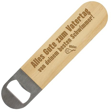 Flaschenöffner „Alles Gute zum Vatertag von deinem besten Schwimmer!“ - Namen & Aussehen anpassbar - Edelstahl, Holzgriff mit Gravur - Geschenk für Papa - ca. 17,5 x 4 cm - 1 Schwimmer