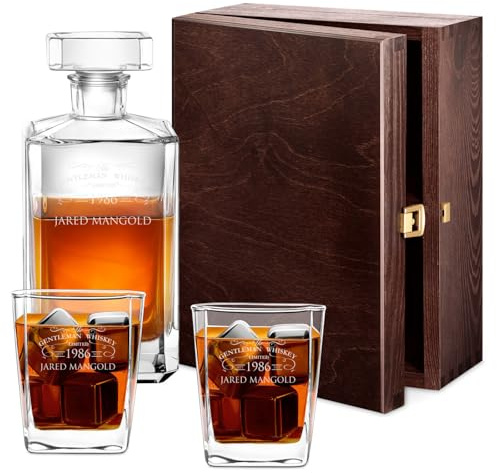 Maverton Whiskey Karaffe + 2/4 / 6er Whiskygläser Set mit Gravur - 700ml Whisky Dekanter - Geschenk zum Geburtstag für Männer - Gentleman Whiskey