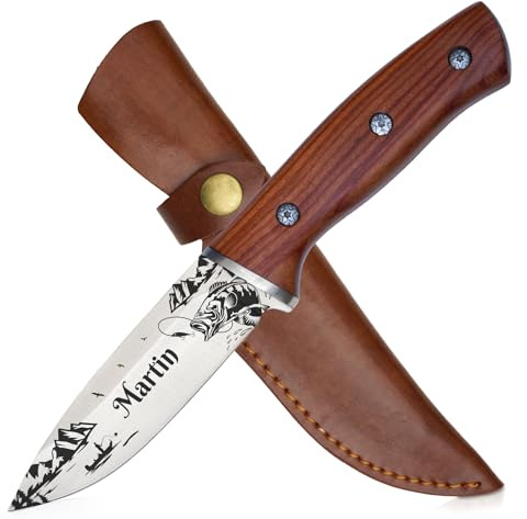 ADAM WILD Angelmesser mit Gravur | personalisiert | Geschenke für Angler | Anglermesser aus rostfreiem Edelstahl mit Lederscheide | Wunschname & Motiv gravierbar | Outdoor- & Angelzubehör für Männer