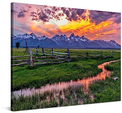 PICANOVA – Leinwandbild 100x75cm Felder und Berge Sonnenuntergang – Leinwanddruck – Wandbild Kunstdruck Auf 2cm Holz-Keilrahmen Für Schlaf- Und Wohnzimmer Wanddekoration – Bild auf Leinwand
