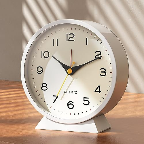 AYRELY Reloj despertador analógico de 11,5 cm, pequeño reloj de escritorio retro, funciona con pilas, reloj de mesa de metal plateado con luz para decoración de sala de estar, dormitorio, mesita de