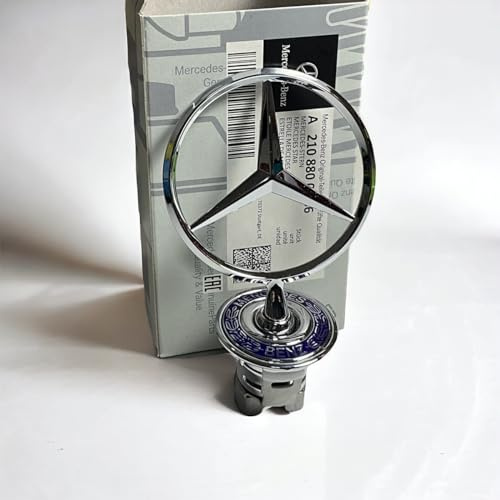 Mercedesstern an Motorhaube