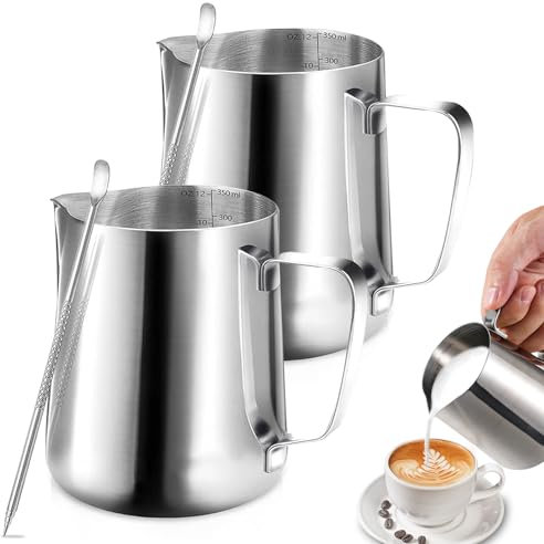 Omtofo 2 Stück Milchkännchen Edelstahl, 350ml Barista Milchkännchen mit Messung Mark und Latte Art Pen, für Espresso, Milchaufschäumer, Cappuccino Milchschau, Latte Art, Kaffeeliebhabe