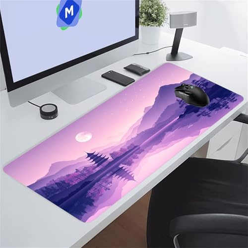 Tapis de Souris XXL 700x400x3 mm, Mouse Pad Gaming Paysage Tour Pourpre, sous-Main Bureau Gamer Extra Large avec Base Antidérapante Améliorer précision et Vitesse, pour Gamer, Ordinateur, PC