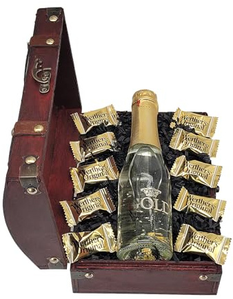 Bull & Bear Geschenk Mini-Truhe Gold-Schätzchen, 12 × 8 × 8 cm, kleine Schatzkiste aus Holz mit 0,2l Sekt mit echtem Blattgold und 10 goldenen Werthers Original Bonbons