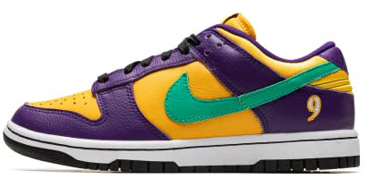 Nike W Dunk Low, Scarpe da Basket da Donna, Corte Viola Smeraldo Chiaro, 44.5 EU