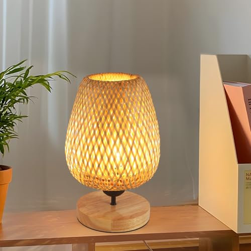 DELIPOP Tischlampe mit Stecker, E27 Retro Bambus Geflochten Tischlampe, Dekorative Tischbeleuchtung aus Holz Sockel, handgefertigt Nachtlicht für Schlafzimmer, Nachttisch, Wohnzimmer, Kinderzimmer