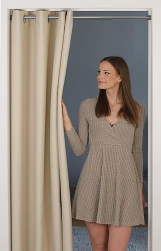 tinycurtains, Thermo Türvorhang mit Vorhangstange & Magneten zum Abdichten, einfache Montage ohne Bohren in 1 Min (210 x 150 cm beige + Stange Silber 70–120 cm + 6 Magnete)