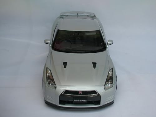 IXO Collections 1:8 IXO Nissan GT-R - Modellbau, Standmodellbau, hochwertiger Bausatz, Modellbausatz, Lichtfunktion, Bausatz