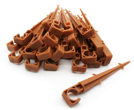 DOJA Barcelona | Estaca Sujeta Mangueras | Pack 50 | 16-20mm Ø | Estaca Riego Huerto | Piqueta Microtubo Riego por Goteo | Estacas de Jardin/Huerto, Soporte Manguera, Mallas y Telas Cesped