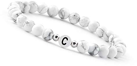 GD GOOD.designs Perlenarmband Buchstabe | Partner Armband weiß mit echten Howlith Perlen | Geschenk für Couple I Personalisiertes Partnerarmband