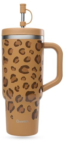 QWETCH - Travel Cup 900ml avec Paille & Anse - 48h Glacé / 12h Froid - Gourde Isotherme Inox Recyclé - Mug avec Bouchon à Vis Anti-Éclaboussures - Tasse Thermo - Leopard Camel