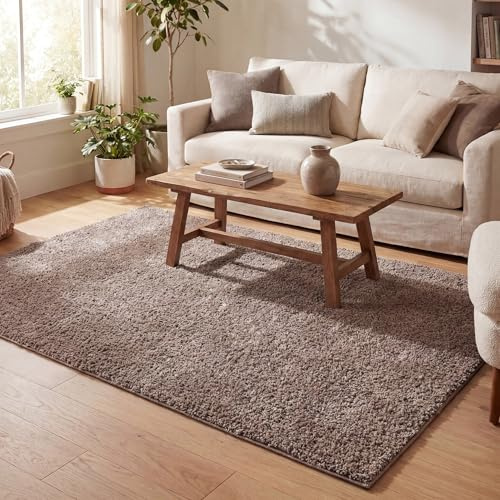 FRAAI | Home & Living Teppich Hochflor - Lofty Taupe - Einfarbig - Modern, Skandinavisch - Wohnzimmer, Esszimmer, Schlafzimmer - Fellteppich