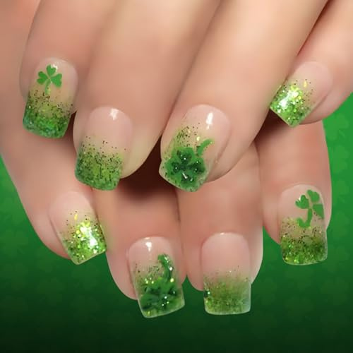 Lot de 24 faux ongles courts et brillants à paillettes vertes avec pointe française, motif trèfle