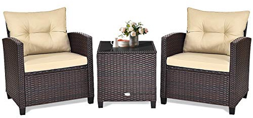 GOPLUS 3 delar Balkongmöbelset, polyrattan trädgårdsmöbelset, utemöbler set med 1 bord och 2 stolar, loungeset med kudde, trädgårdsuppsättning, sittgrupp för trädgård och balkong (beige)