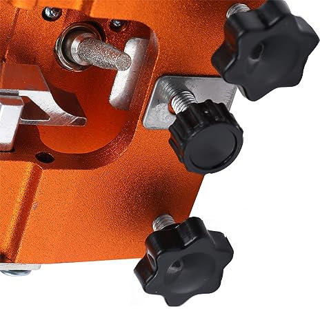 NICCOO Affûteur De Chaînes De Scie À Manivell, Affûteuse de Tronçonneuse avec 1 Têtes de Meulage, Aiguiseur De Chaîne De Tronçonneuse à Manivelle pour la Plupart des Tronçonneuses