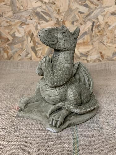 OLOMA Einzigartige Baby-Drachenskulptur Beton sitzende Drachenfigur Stein Tier Statue Gartendekoration Hinterhof Dekoration Rasen Ornament Halloween Kunst Handgemachtes Geschenk für Einweihungsfeier