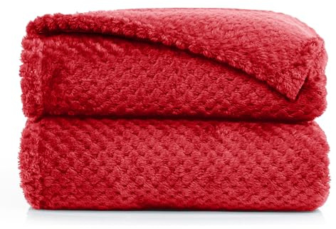 RESTILO Kuscheldecke 150x200 cm rot Decke Microfaser Wohndecke Henry | Tagesdecke Fleece weich sanft kuschelig skandinavischer Stil