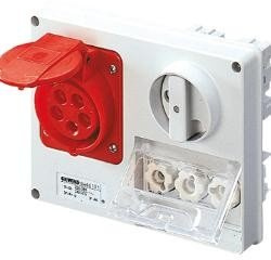 WANDSTECKD. O.GEH.HOR. 3P+N+E 32A 400V