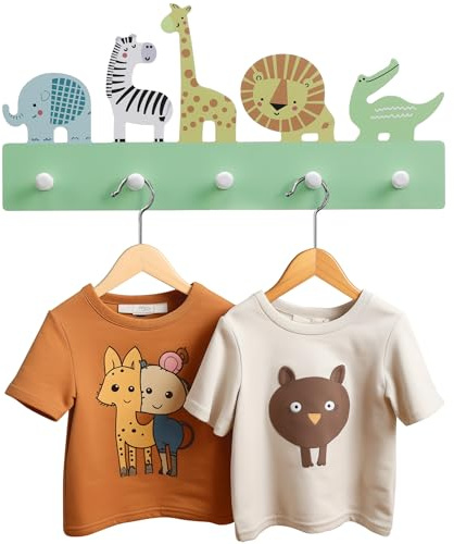 Navaris Perchero de pared infantil - Colgador verde de madera con 5x percha para colgar abrigos chaquetas - Percheros infantiles de animales de safari - 44 x 19 x 4 cm