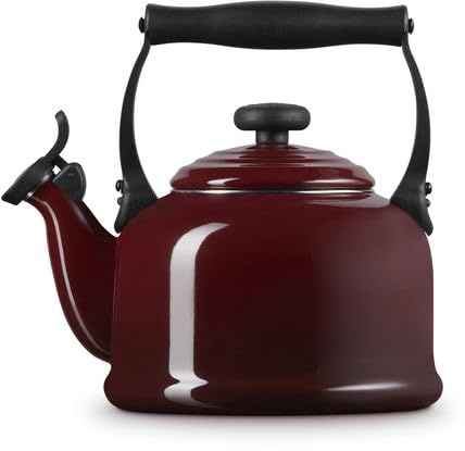 Le Creuset Flötenkessel 2,1L Tradition 'Garnet'