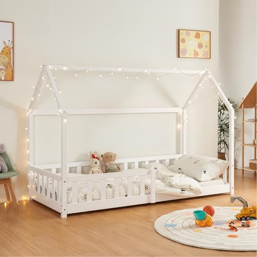 [en.casa] Barnsäng Hesel husformad säng vit 90 x 200 cm med sidoskydd och ribbotten, golvsäng, ungdomssäng, träsäng