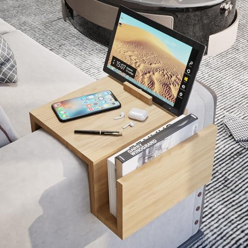 Whemyreat Vassoio per Divano in Legno Antiscivolo con Tasche Laterali, Supporto per Telefono e Braccioli, Organizzatore Flessibile (Naturale)