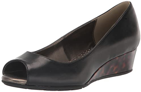 Bandolino Footwear Women's Candra Pump, Black Patent 001, 8