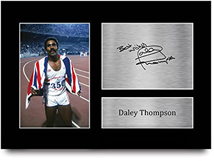 HWC Trading A4 Daley Thompson Geschenke Gedruckt, Signiert Autogramm Bild für Leichtathletik-Sport-Erinnerungsstücke-Fans