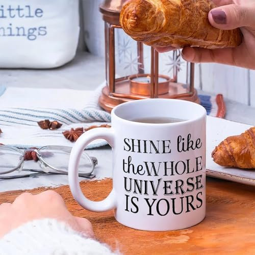 Wodevor Taza divertida que brilla como el universo entero es tuyo tazas de cerámica, regalos para profesores, novio, suegra, abuelos, 325 ml, color blanco