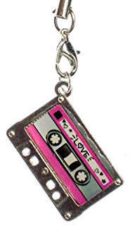 Miniblings MC Kassette Musikkassette Handyanhänger Tape Handyschmuck rosa | Kleiner Anhänger zum Kombinieren, aus Berlin, auch als Mitbringsel geeignet