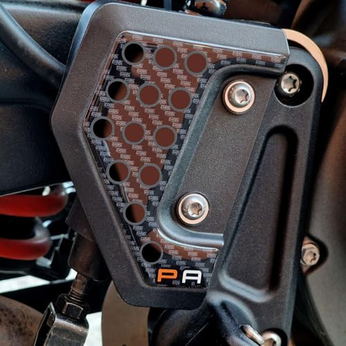 Resin Bike Adesivi Moto Compatibile con Harley Davidson Pan America 1250 2020-2026. Protezione Grip Moto Battitacco da Urti e Graffi. Coppia di Adesivi 3D Resinati Made in Italy