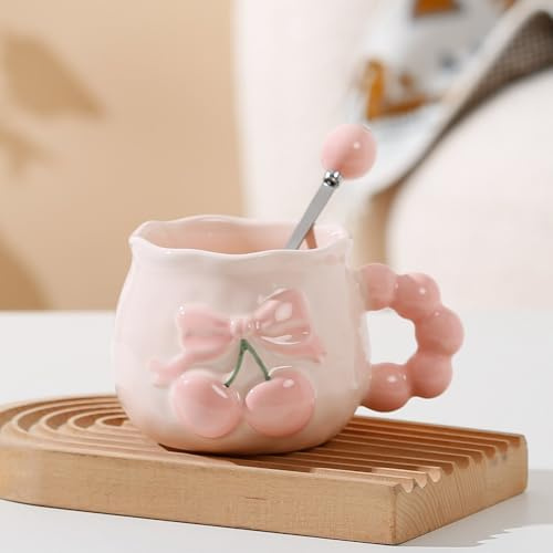 VollfitYYu süße Kaffeetasse mit Löffel Porzellan Kaffeebecher mit 3D Relief Kirsche Muster Frühstückstasse Teetasse für Valentinstag Muttertag Hochzeit Weihnachten Hochzeit (Rosa)
