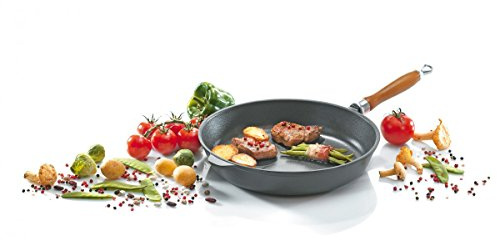 Eisenguss-Pfanne Rustica, Ø 24 cm | Innen emailliert | Massiver Vollguss 2,3 kg | Kirschholzgriff verschraubt | Alle Herdarten