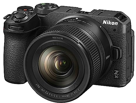 Nikon Z 30 + NIKKOR Z DX 12-28 PZ, Appareil Photo Hybride capteur DX (20,9 MP, 4K UHD 30p ou Full HD 120p, Rafale 11 i/s, écran Tactile orientable (câble USB de Type C fourni)