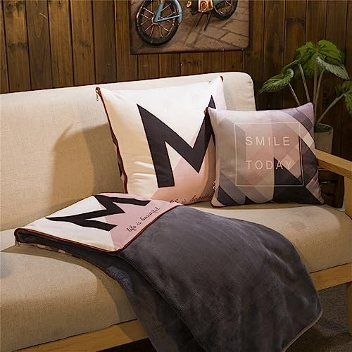 Surwin Coperta di Flanella e Cuscino da Viaggio 2 in 1, Morbido e Caldo Coperta Plaid per Letto o Divano, Coperta Moderno per Viaggi con Aereo, Treno o Auto, Campeggio (150x200cm,Lettera m)