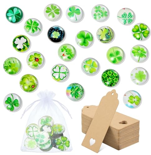 BBTO 24 Stück Glückssteine Glücksbringer Silvester Vierblättriges Kleeblatt Glassteine Set 25 mm Bunte Gemischte Glasnuggets mit Organzasäckchen Geschenkanhänger Viel Glück Geschenke für DIY Neujahr
