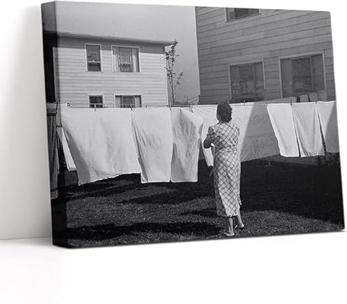 AVWXZBDFH Wäscheleine, Schwarz-Weiß-Bild, Frau, Die Kleidung Aufhängt, Altes Foto Für Zimmer, Wäscheleinen-Poster, Vintage-Wanddekoration, 40 X 60 Cm, Ungerahmt