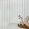 WALLCOVER Papel pintado blanco no tejido, diseño a rayas, color gris y plateado, paneles de pared estilo escandinavo moderno fabricado en Alemania