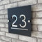 Plaque de numéro de maison personnalisable 3D en acrylique noir et argenté avec adresse, plaque de porte intérieure et extérieure idéale pour maison, hôtel, appartement, magasin