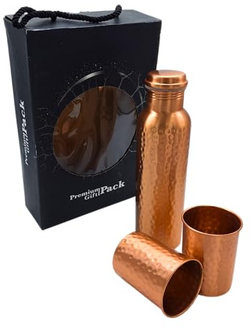 Kupfer Trinkset Premium – 2 Kupferbecher (je 250 ml) & 1 Kupferflasche (900 ml) – 99,9% reines Kupfer – Hammerschlag Design – Ayurveda Wasser Set – handgefertigt in Indien – Geschenkset