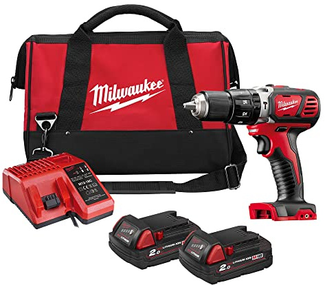 Milwaukee M18BPD-202B Perceuse combinée 18 V avec 2 batteries 2,0 Ah, chargeur, sac