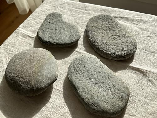 4 sehr große flache Steine zum Bemalen – ca. 12 cm – Seltene Natursteine aus Alpenflüssen, ideal für Basteln, kreative Deko und DIY-Projekte, glatt und bemalbar mit Acrylfarben und Lackstiften
