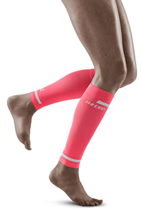 CEP - THE RUN COMPRESSION CALF SLEEVES für Damen | Stulpen für die Beine | Beinlinge in pink zur effektiven Muskelaktivierung der Wade | Gr. IV | L